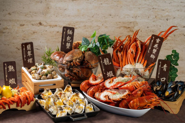 北角港島海逸君綽自助餐第二位$1！3.5小時任食和牛/龍蝦/焗蠔/松露/燕窩！午餐都有優惠