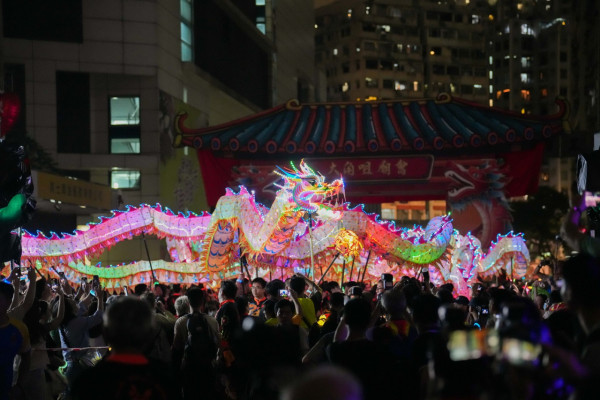 大角咀廟會11.1舉行!500呎夜光龍/十八醒獅梅花樁/免費接駁車