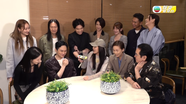 張曦雯鏡頭前爆粗鬧張智霖「X街啦你」！全場嘩然表情極震驚硬晒軚 網民調侃︰學晒吳卓羲
