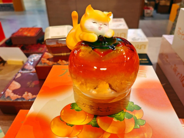 深圳龍華「故宮文創」新展！26款印章免費任蓋/AI畫師客製宮廷肖像 