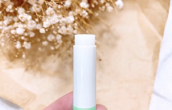 曼秀雷敦Repair One集中滲透保濕護唇膏