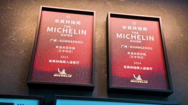 美食強人｜西Dorsi負評蝦唔新鮮鹼水味重！三姐火爆追擊：佢每次去食嘢條脷都唔得