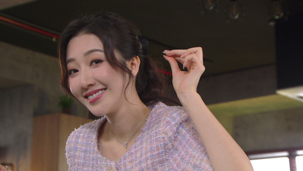 三代同糖｜容天佑吹“两长一短”哨子示爱何依婷！四手联弹《祝君好》浪漫玩转《十月初五的月光》