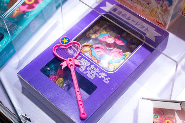【2026萬聖節】黃埔天地《Toys Assemble 玩具集結》世界紀錄保持者展出300件變裝少女動畫珍藏 親手幫收藏級合金機械人變身