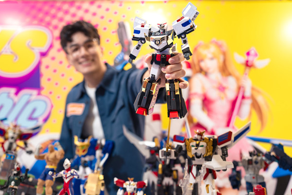 【2026萬聖節】黃埔天地《Toys Assemble 玩具集結》世界紀錄保持者展出300件變裝少女動畫珍藏 親手幫收藏級合金機械人變身