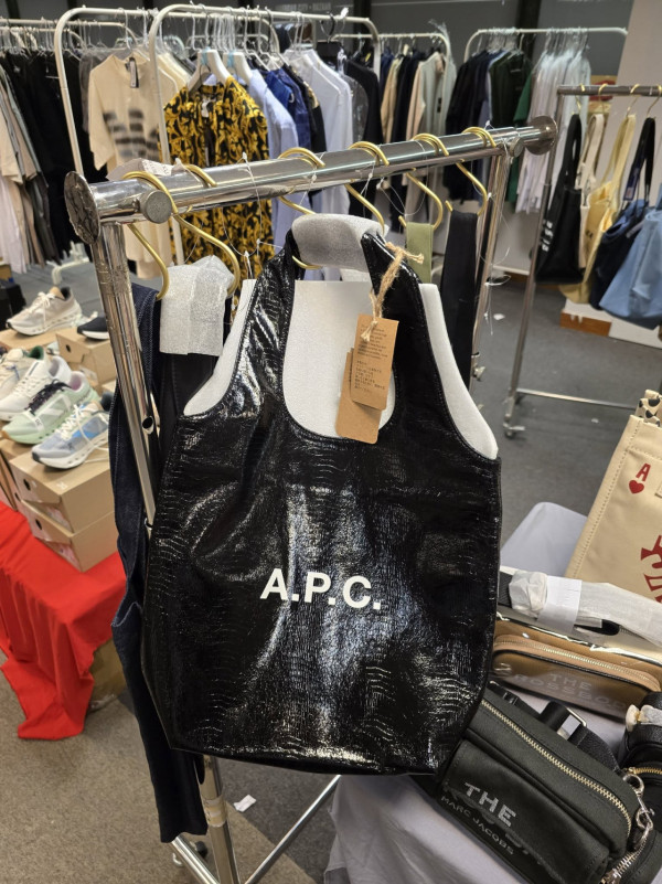 開倉優惠｜海港城名牌袋開倉$599起！Doughnut／MARC JACOBS／A.P.C. 真皮手袋、背囊特價