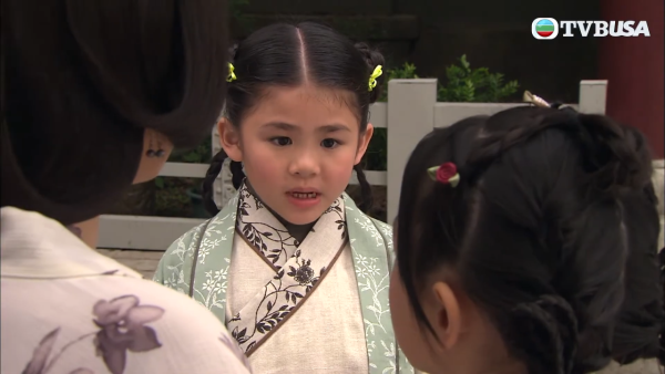 TVB昔日童星「小姚金鈴」梁暐昕23歲近照曝光！全頭金毛超破格180度大轉變似韓團偶像