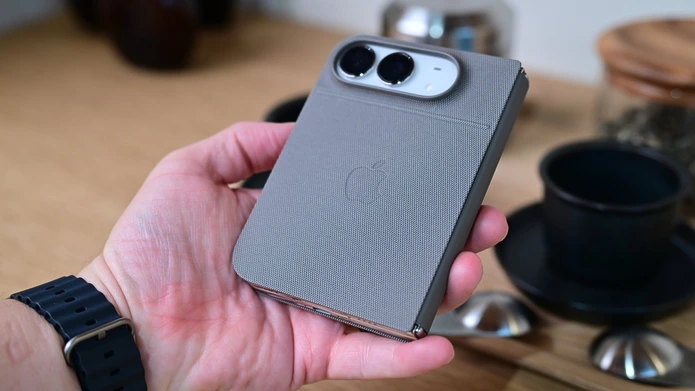 iPhone Duo 原廠手機殼唔單止貴！外媒狠批揭 2 大缺點　轉軸防護力令人堪憂？