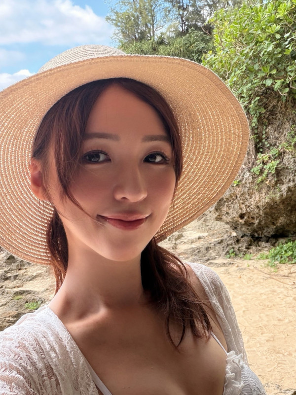 孫慧雪遊沖繩曬泳照散發少女味！帶兩子親近大自然 體驗浮潛兼與海豚互動場面溫馨 