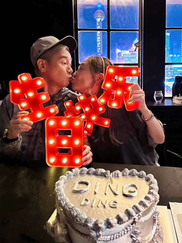 盤點娛樂圈8對忘年「父女戀」愛得轟烈！呢一對結婚8個月閃電離婚成全城熱話