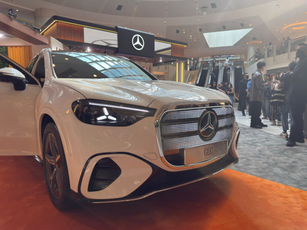 【現場直擊】平治全新純電C-Class/GLC 250/GLC 400 4MATIC登場！車價 $749,000 起 劉俊謙現場分享試坐體驗