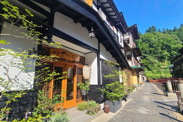 網民實測用AI成功搶訂日本超熱門溫泉旅館！全館一日僅接4組客 附AI自動追蹤空房通知教學 
