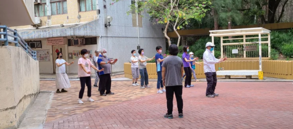 “长青乐同行”陪诊服务（图片来源：施永青基金有限公司）