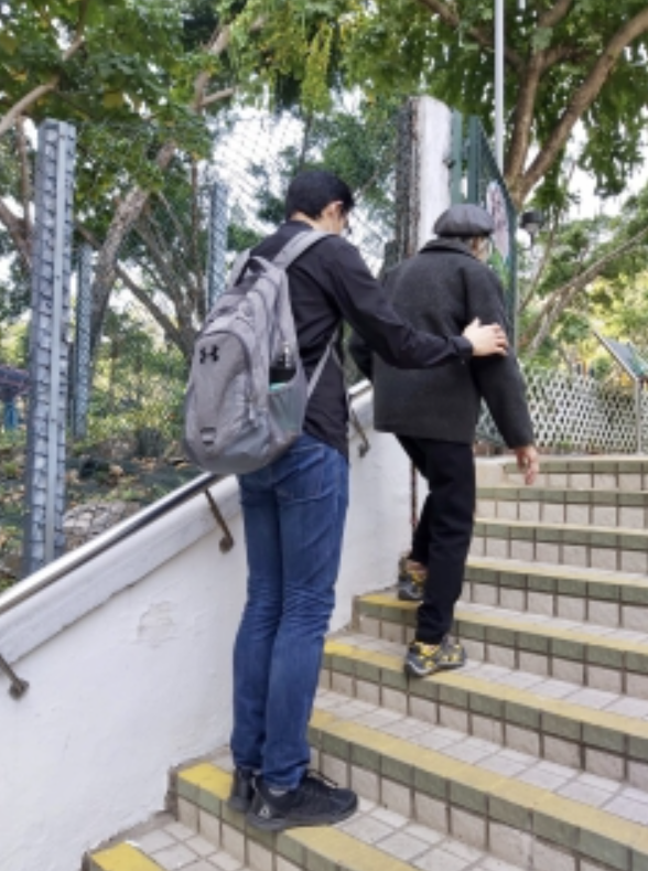 「長青樂同行」陪診服務（圖片來源︰施永青基金有限公司）