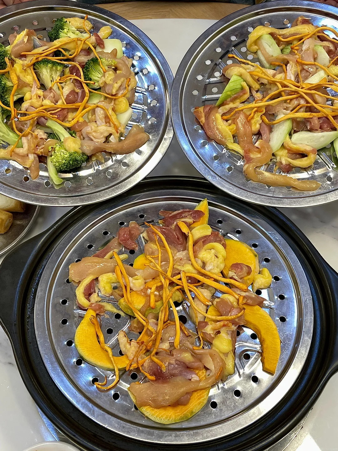 壹祿發雞煲(圖片來源:小紅書@吃蛋不吃蛋黄) 深圳超人氣地道桑拿雞餐廳8間推介 龍華隱世小店/精華滋補雞湯/首創牛肝菌桑拿雞 附地址交通