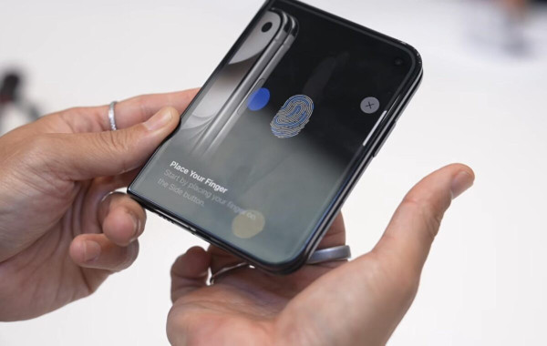 iPhone Duo 今日開賣已有下代爆料！傳 iPhone Duo 2 正測試「屏下 Face ID」　果粉即買定等二代好？