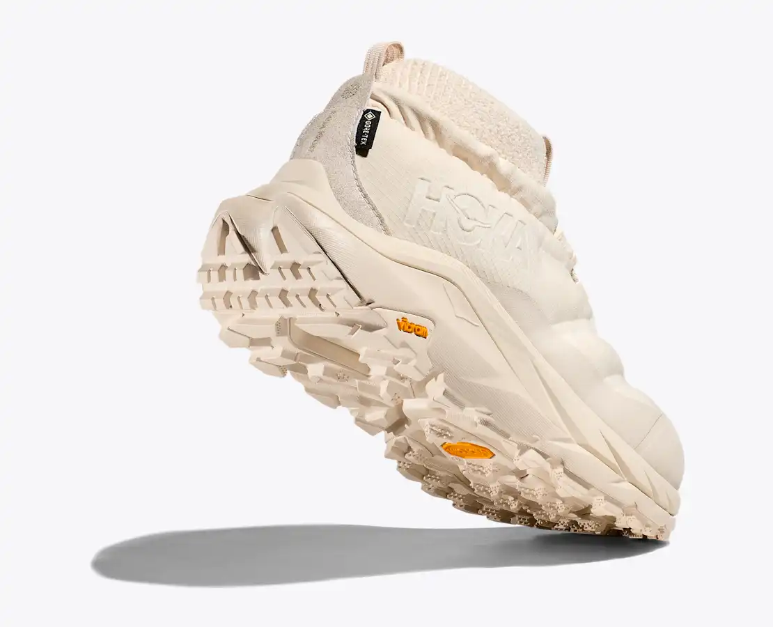 圖片來源:HOKA GORE-TEX鞋點揀好?雨季女生人氣防水鞋6大推薦!Salomon/The North Face/HOKA