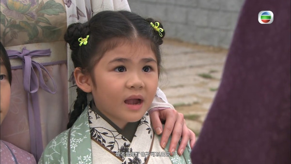 TVB昔日童星「小姚金鈴」梁暐昕23歲近照曝光！全頭金毛超破格180度大轉變似韓團偶像