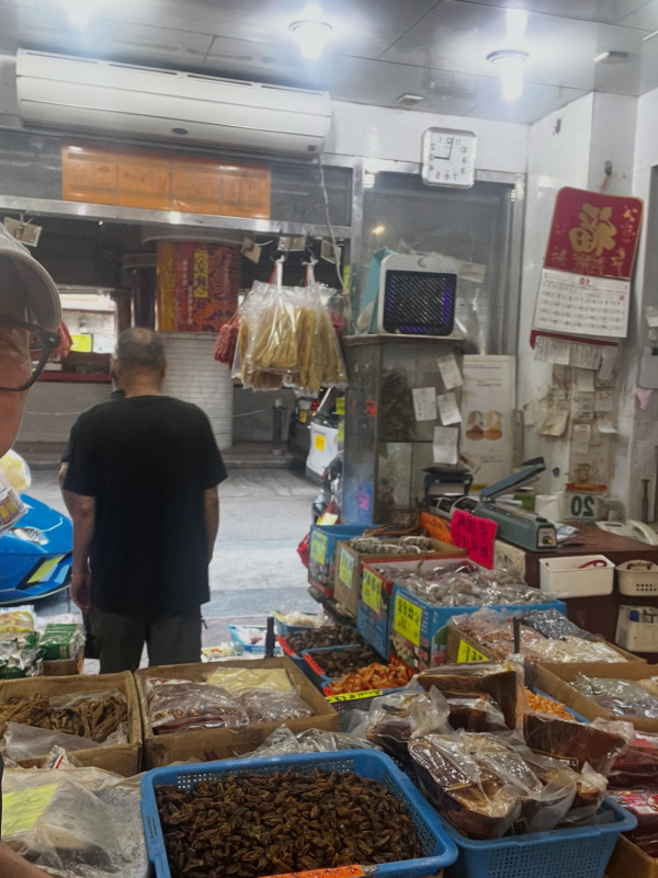 90年老字号冠益华记结业。图片来源：Threads