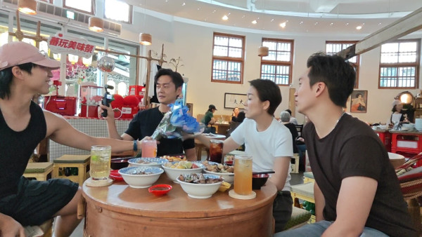 試真D唷｜張振朗靚仔樣電暈台北師奶！連環獲老闆娘請食 吳業坤酒後吐真言嚇窒全場