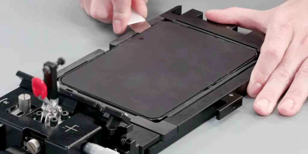 iPhone Duo 壞了如何處理？Apple 公開官方維修指南　內部結構全曝光　想 DIY 換零件必注意 2 點