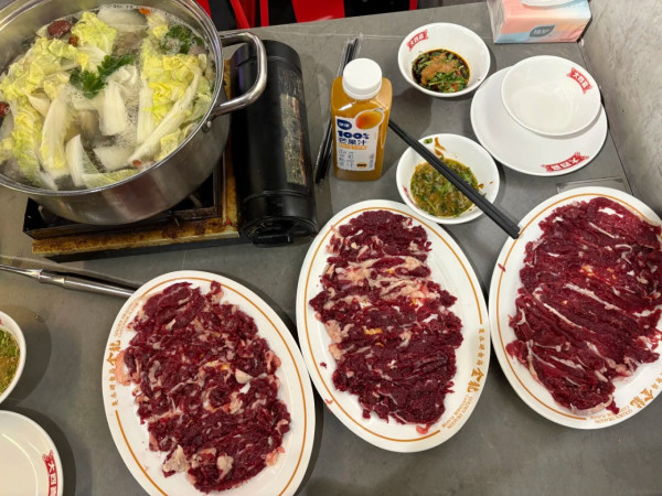 金龍大四喜牛肉火鍋(圖片來源:小紅書@吃了很多牛肉) 廣州牛肉火鍋6間推介附地址交通!老字號潮汕牛肉街坊私藏、高CP值放題與爆汁手打牛丸