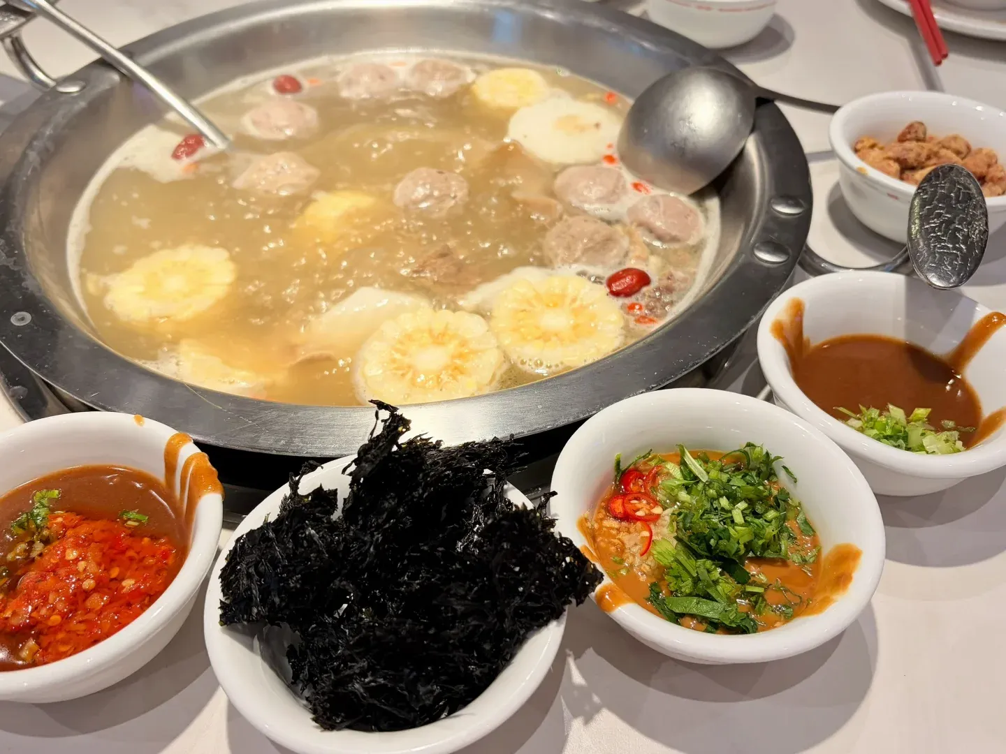 八合里潮汕鮮牛肉火鍋(圖片來源:小紅書@牛奶🥛布丁🍮) 廣州牛肉火鍋6間推介附地址交通!老字號潮汕牛肉街坊私藏、高CP值放題與爆汁手打牛丸