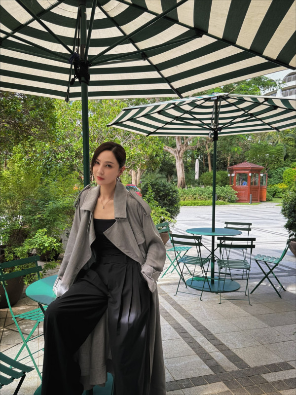 45歲女藝人IG突晒抱B相宣布喜訊！疑秘密生二胎極低調：屋企多咗一個新成員