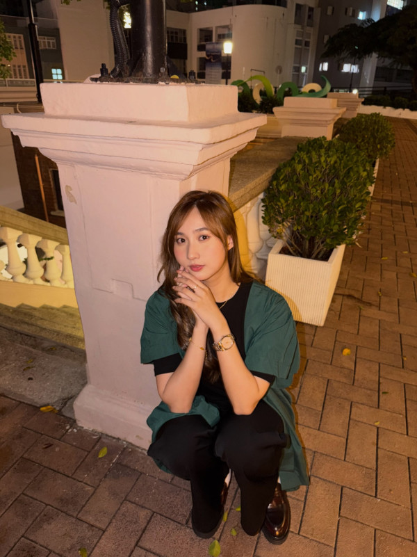 鍾柔美Yumi晒萬聖節造型挑戰性感旗袍！心口邪惡開窿強烈反差感自嘲carry唔到