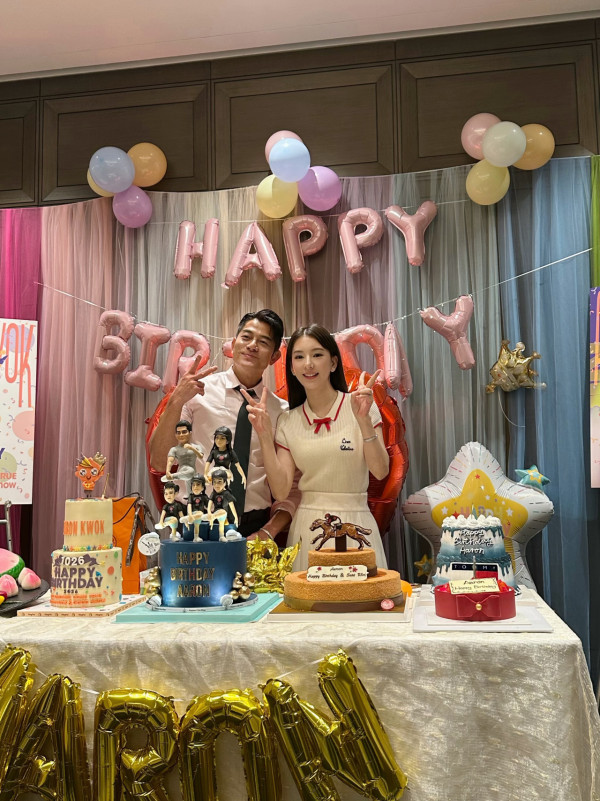 郭富城61歲生日晒一家五口全家福!夫妻隔空互放閃光彈 三位千金同框基因太強大