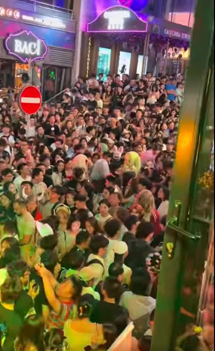 蘭桂坊10.31萬聖節未到已逼爆！提早去都人山人海「動不了」 市民警惕慎防人踩人