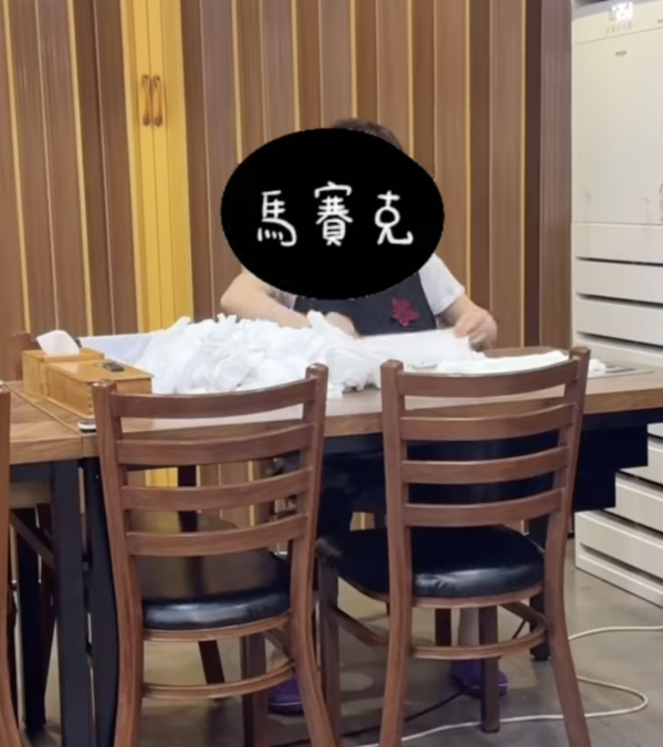 圖片來源:Threads@hao_twtw 釜山韓牛店爆衛生風波?台客怒轟濕紙巾回收再用!網民反駁笑無知:這是日韓傳統!