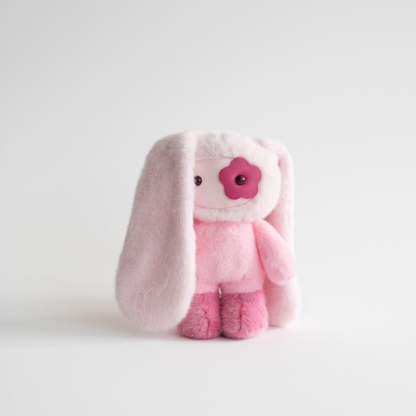 Juju Mega香港限定展覽登陸中環！未開門已大排長龍 10款毛絨兔每隻$620 