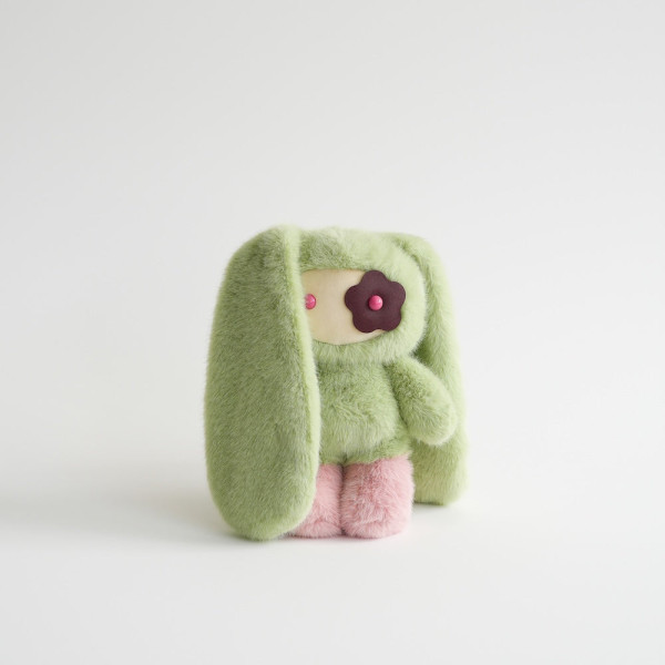 Juju Mega香港限定展覽登陸中環！未開門已大排長龍 10款毛絨兔每隻$620 