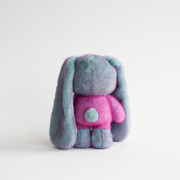 Juju Mega香港限定展覽登陸中環！未開門已大排長龍 10款毛絨兔每隻$620 