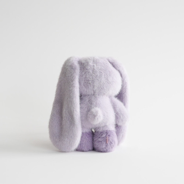 Juju Mega香港限定展覽登陸中環！未開門已大排長龍 10款毛絨兔每隻$620 