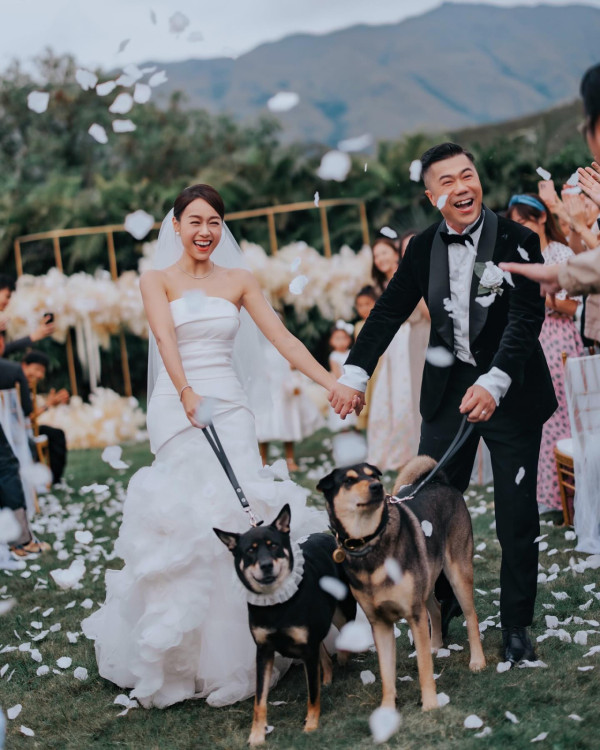 黃心穎泥鯭結婚3周年高調放閃晒恩愛！甜收玫瑰花慶祝「皮婚」幸福滿瀉