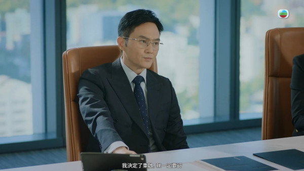 璀璨之城角色|張智霖徹底黑化恐怖份子級演技洗版 捏高海寧下巴逼就範氣場全開!
