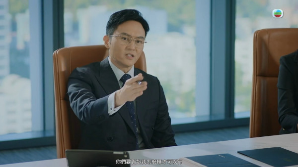 璀璨之城角色|張智霖徹底黑化恐怖份子級演技洗版 捏高海寧下巴逼就範氣場全開!