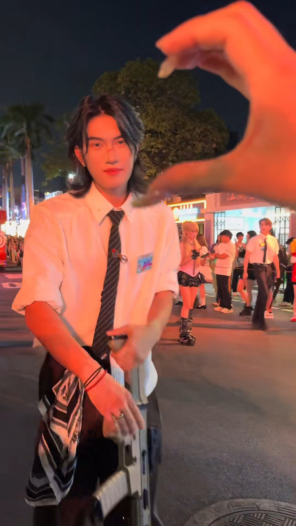 港人北上深圳歡樂谷過萬聖節惹熱議 大讚NPC陣容極高顏值!