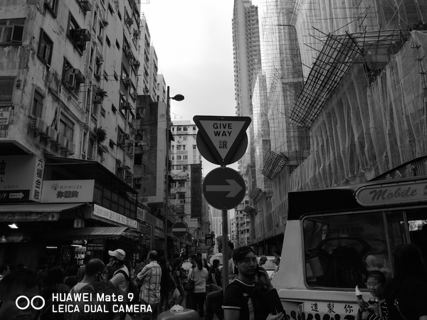 Huawei Mate 9黑白模式影相更細緻