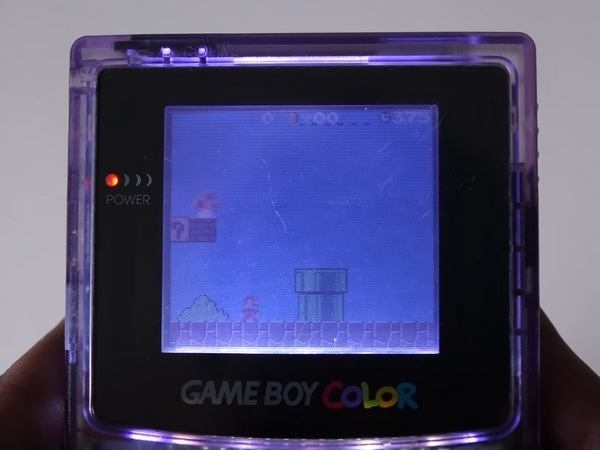 Game Boy Color 假貨比真貨好？