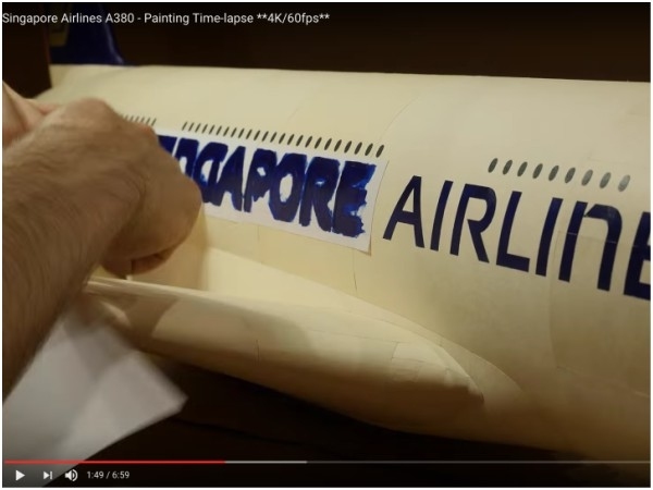 波音 777 竟是 1:60 紙飛機？ 巧手塗裝 5 年成果超像真