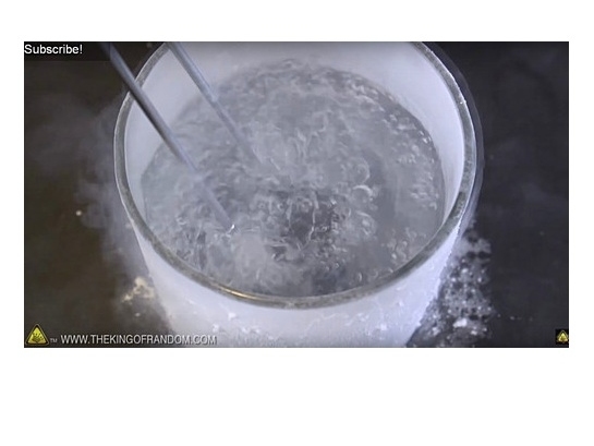 GoPro 挑戰 -196°C 冷凍極限 浸 液氮 1 分鐘 Session 竟然...