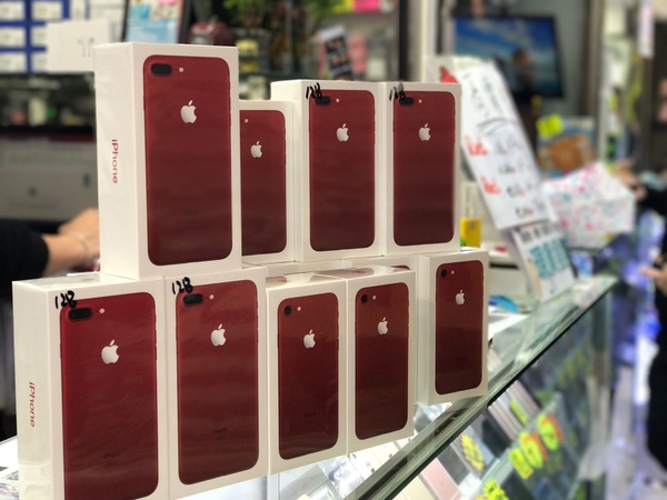 iPhone 7 大紅後門已到 今日先達 is Red！