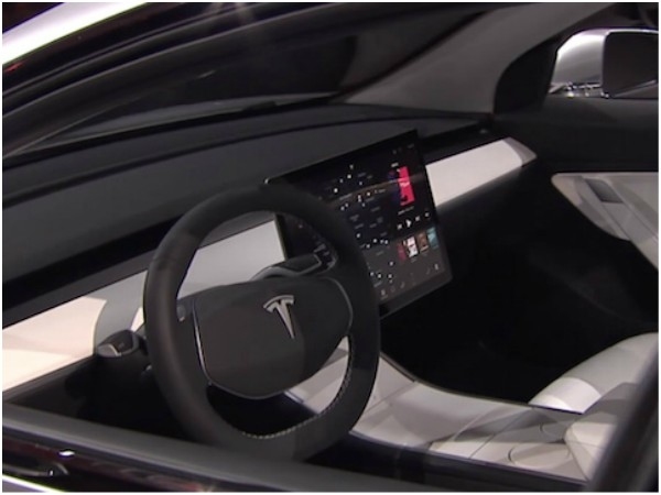 Tesla Model 3 路測曝光 激罕藍車現真身