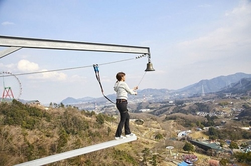 日本懸崖上競技遊樂場 你夠膽玩嗎？