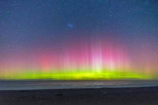  紫紅南極光其實既暗且淡？ 天文攝影師都是騙子？