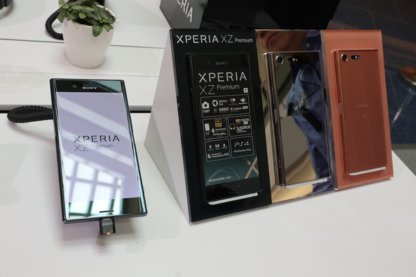 Sony Xperia XZ Premium 有港行  平玩 4k 屏幕