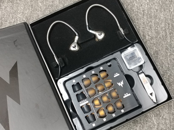 【耳機買一送一】$498 兩對換線耳機